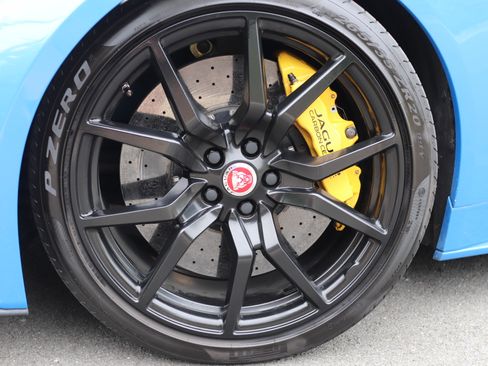 Used 2017 Jaguar F-TYPE SVR image 26