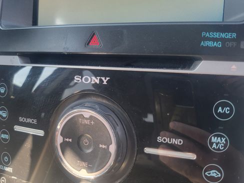 Used 2011 Ford Edge Limited image 12