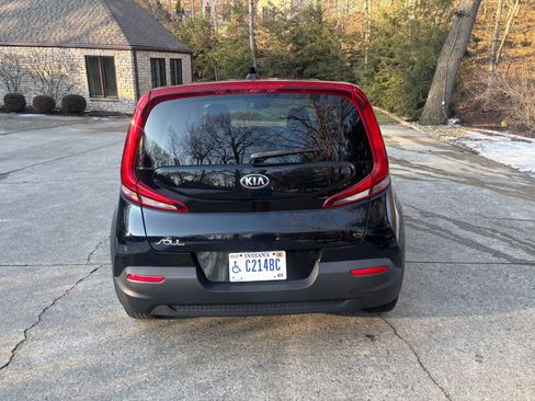 Used 2020 Kia Soul LX image 9