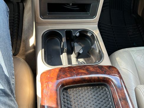 Used 2005 Chevrolet Tahoe LT w/ LT Preferred Equipment Group image 30