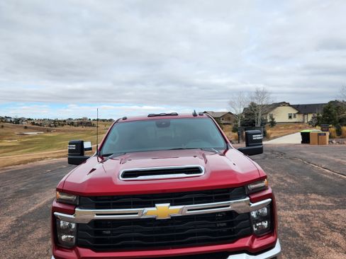 Used 2024 Chevrolet Silverado 2500 LT w/ All Star Edition AWD/4WD image 6