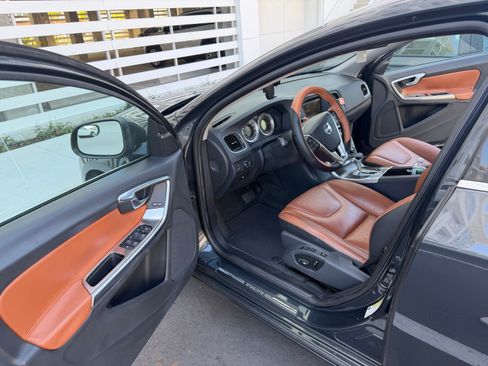 Used 2012 Volvo S60 T5 w/ Dynamic Pkg FWD image 10