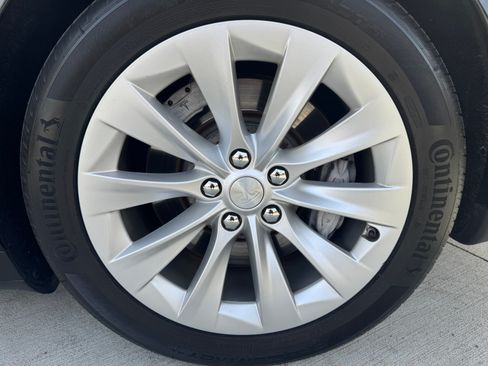 Used 2015 Tesla Model S P90D image 18