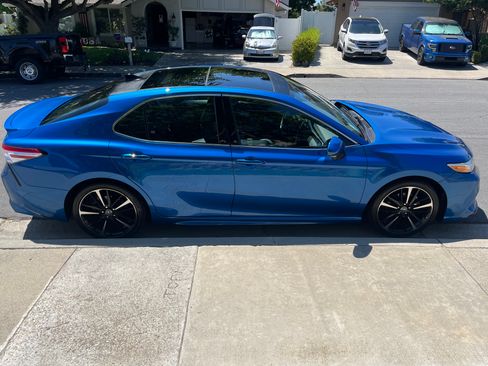 Used 2020 Toyota Camry XSE image 6