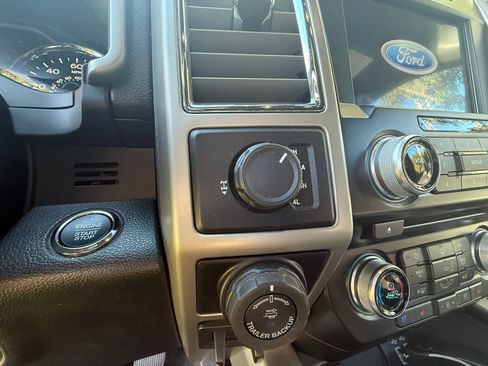 Used 2016 Ford F150 Lariat w/ Equipment Group 502A Luxury image 16