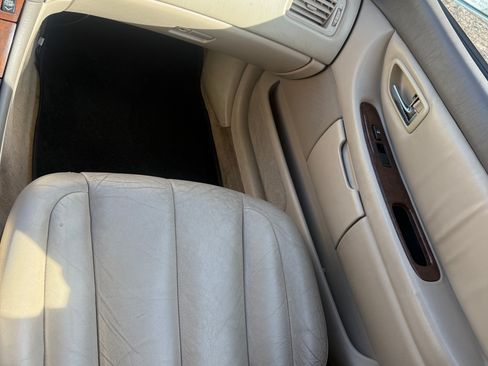 Used 2000 Toyota Avalon XLS image 8