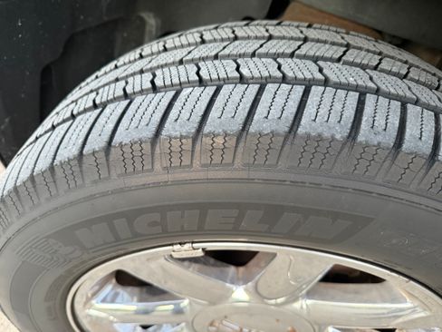 Used 2012 GMC Yukon XL Denali image 19