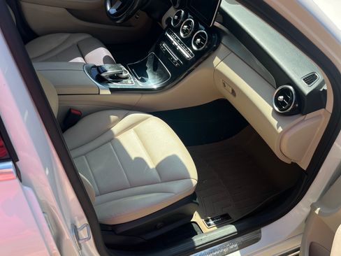 Used 2016 Mercedes-Benz C 300 4MATIC Sedan image 12