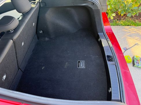 Used 2020 Toyota Prius L Eco image 14