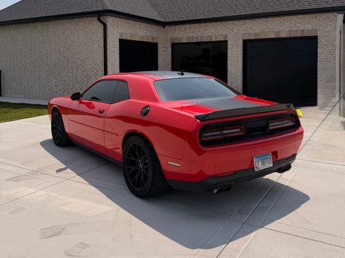 Used 2016 Dodge Challenger R/T Plus RWD image 6