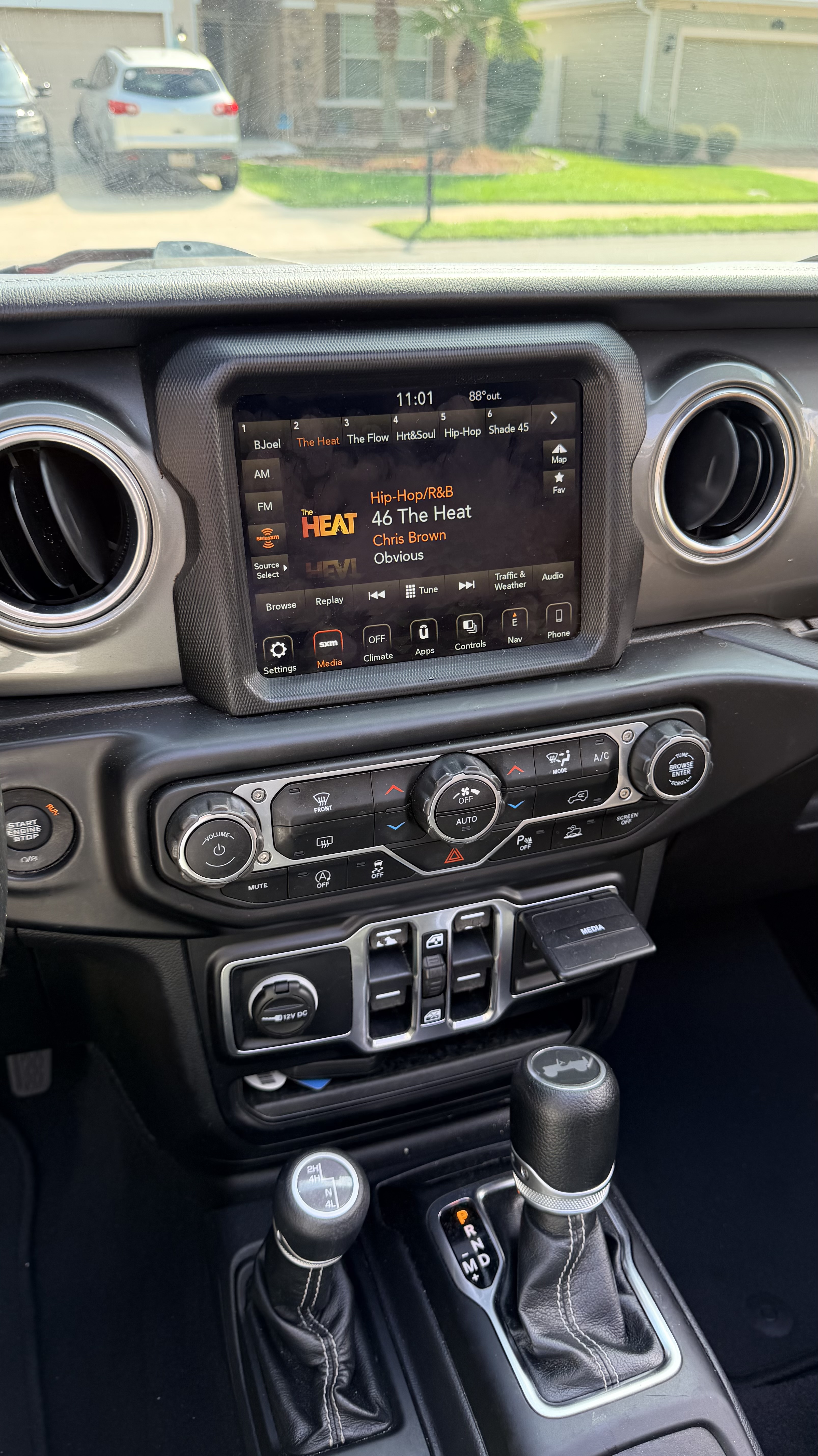 Used 2021 Jeep Wrangler Unlimited Sahara AWD/4WD image 18