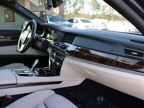 Used 2013 BMW 740Li xDrive image 18