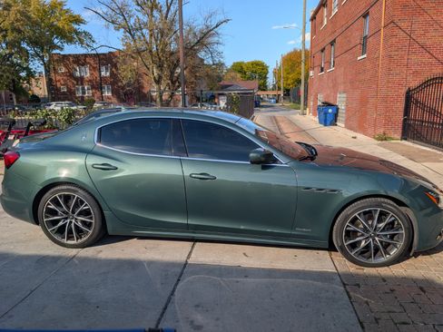 Used 2021 Maserati Ghibli S GranSport image 4