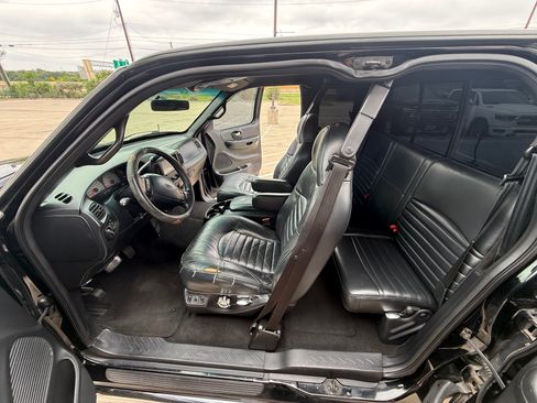 Used 2000 Ford F150 Harley-Davidson RWD image 12