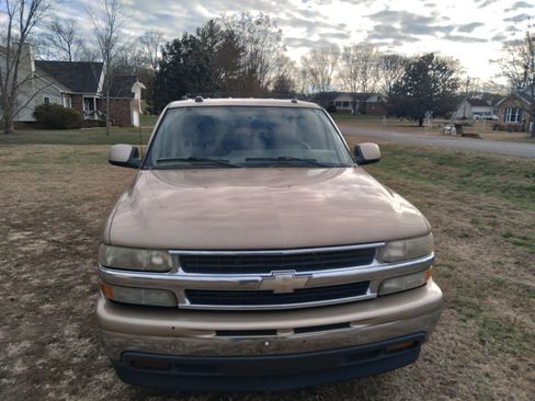 Used 2005 Chevrolet Tahoe LT w/ LT Preferred Equipment Group image 6