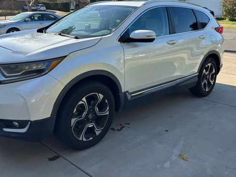 Used 2018 Honda CR-V Touring image 1