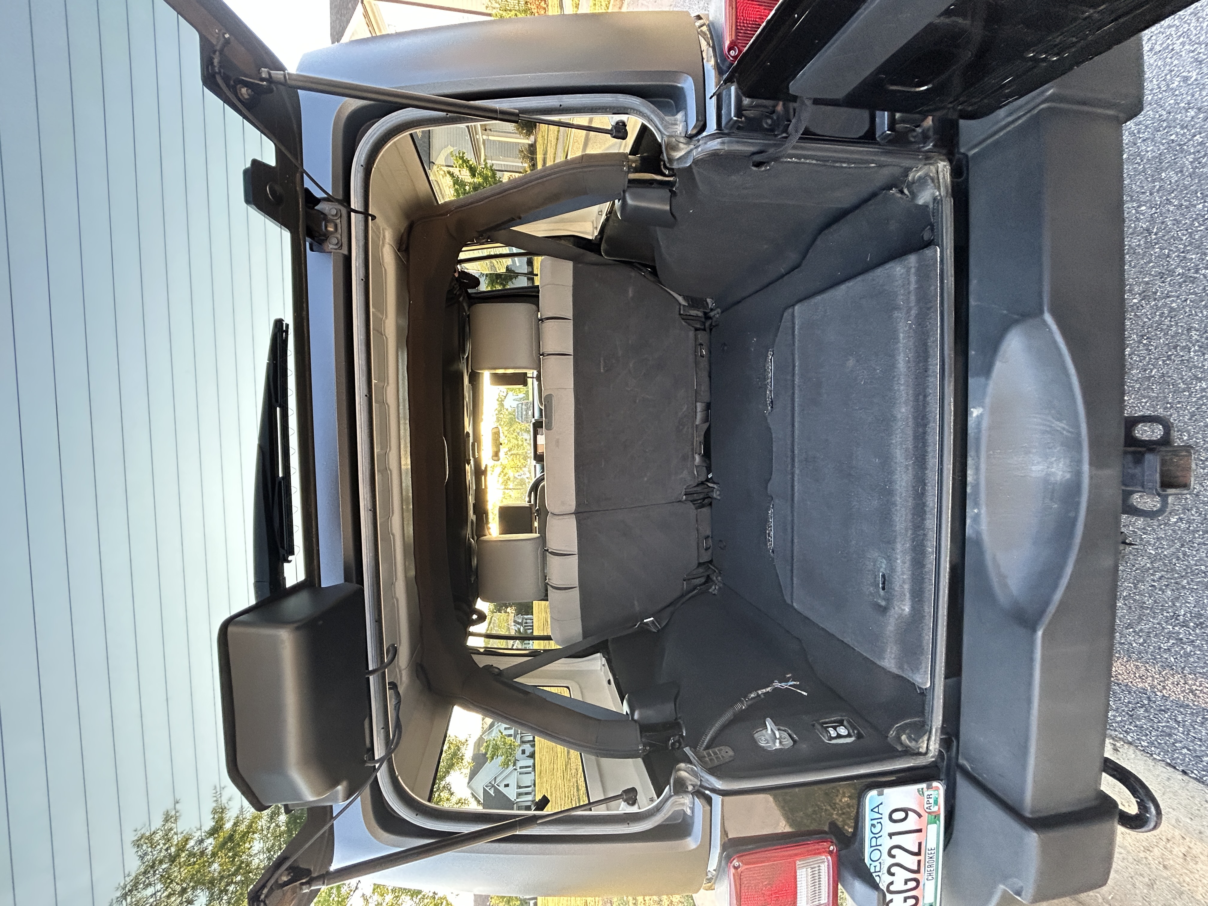 Used 2010 Jeep Wrangler Unlimited Sport AWD/4WD image 10