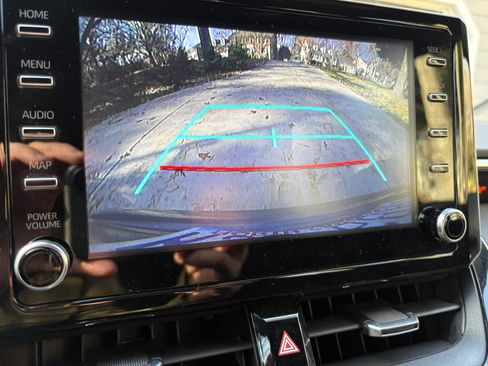 Used 2020 Toyota Corolla SE image 13