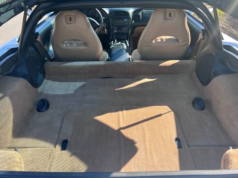 Used 1998 Chevrolet Corvette Coupe w/ Roof Pkg image 9