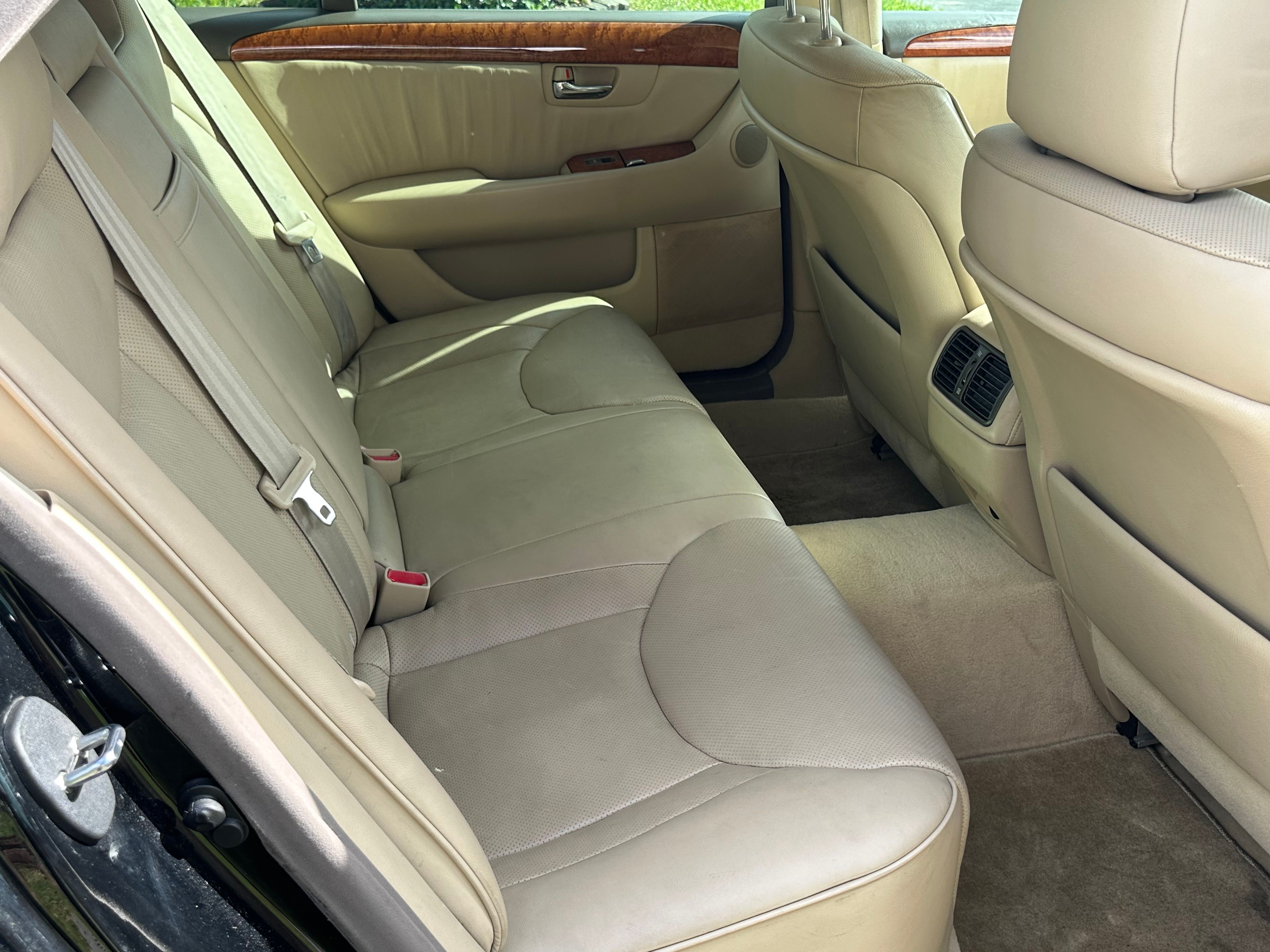 Used 2006 Lexus LS 430 w/ Modern Luxury Pkg RWD image 22