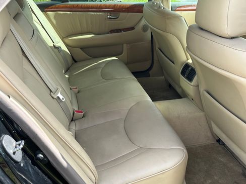 Used 2006 Lexus LS 430 image 21