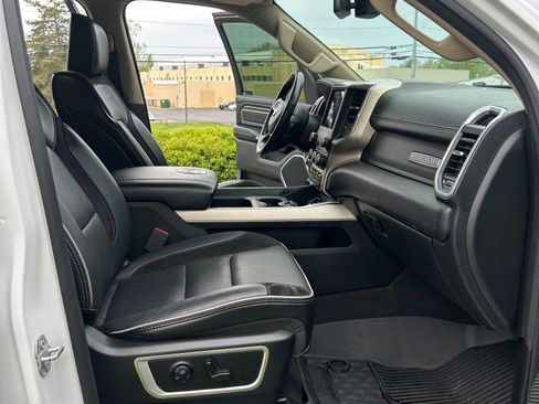 Used 2020 RAM 1500 Laramie AWD/4WD image 11