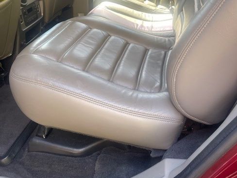 Used 2003 HUMMER H2 w/ Preferred Equipment Group image 25