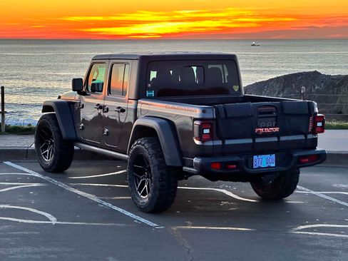 Used 2021 Jeep Gladiator Rubicon AWD/4WD image 21