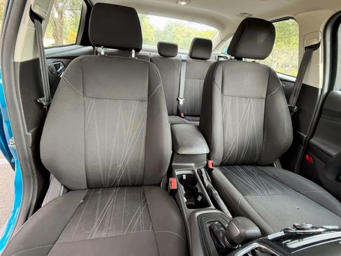 Used 2017 Ford Focus SEL w/ Cold Weather Package image 9