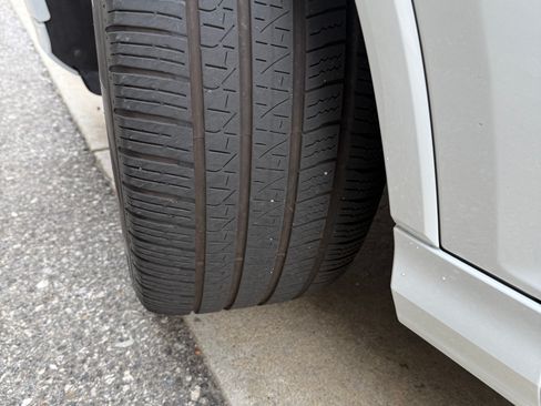 Used 2022 Audi SQ7 Premium Plus w/ SQ7 Executive Package image 11