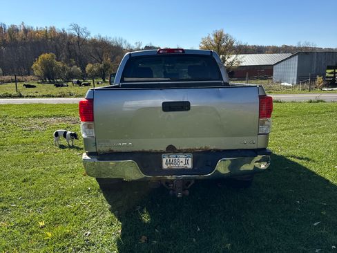 Used 2011 Toyota Tundra 4x4 CrewMax w/ TRD Off-Road Pkg image 2