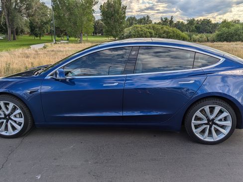 Used 2019 Tesla Model 3 Long Range image 1