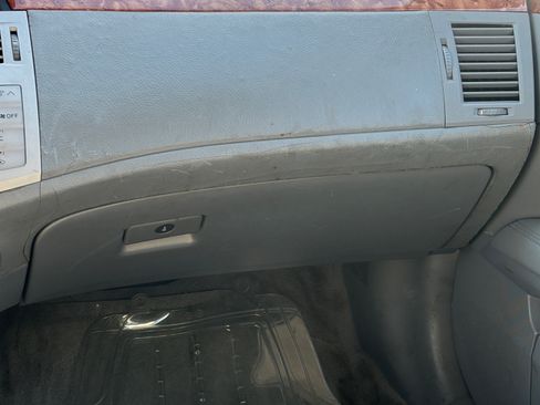 Used 2007 Toyota Avalon XLS image 14