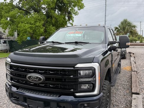 Used 2023 Ford F350 XLT w/ Black Appearance Package image 2