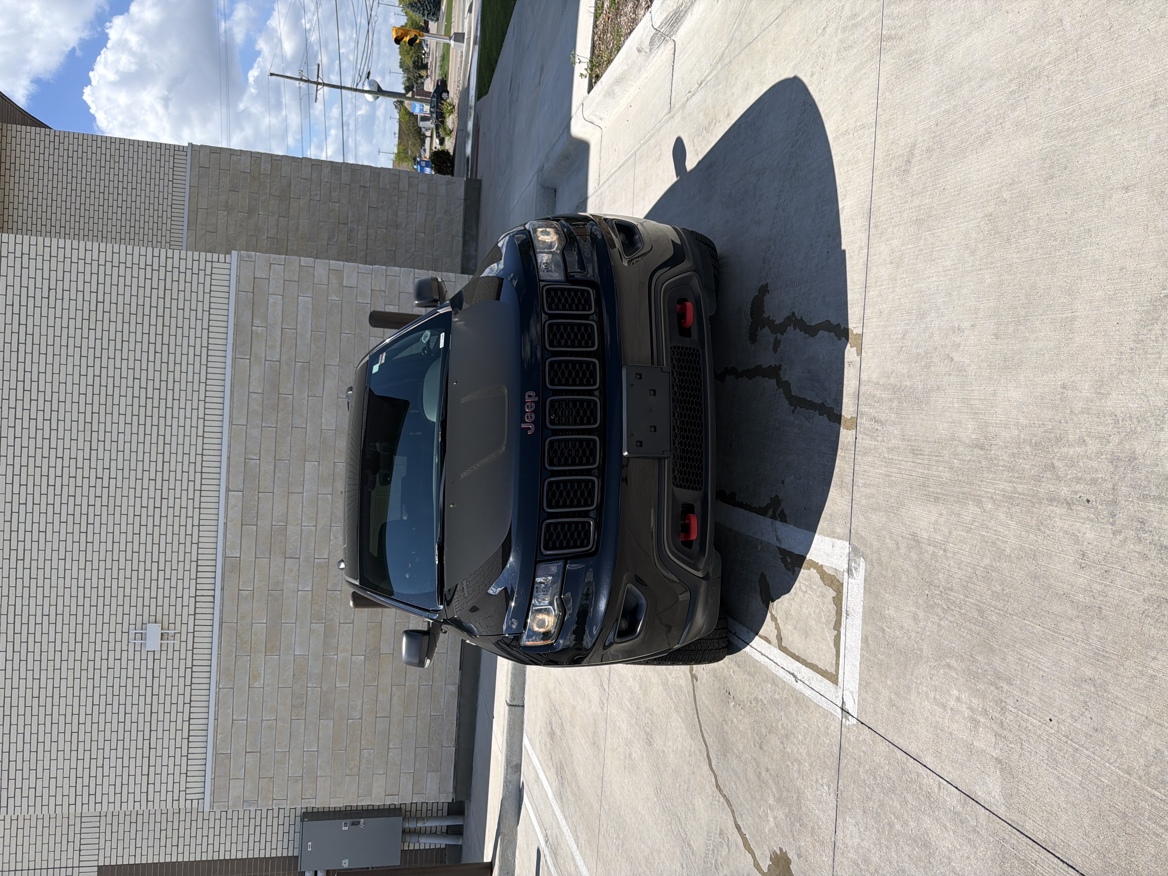 Used 2017 Jeep Grand Cherokee Trailhawk AWD/4WD image 1