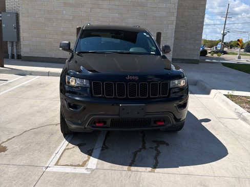 Used 2017 Jeep Grand Cherokee Trailhawk AWD/4WD image 1