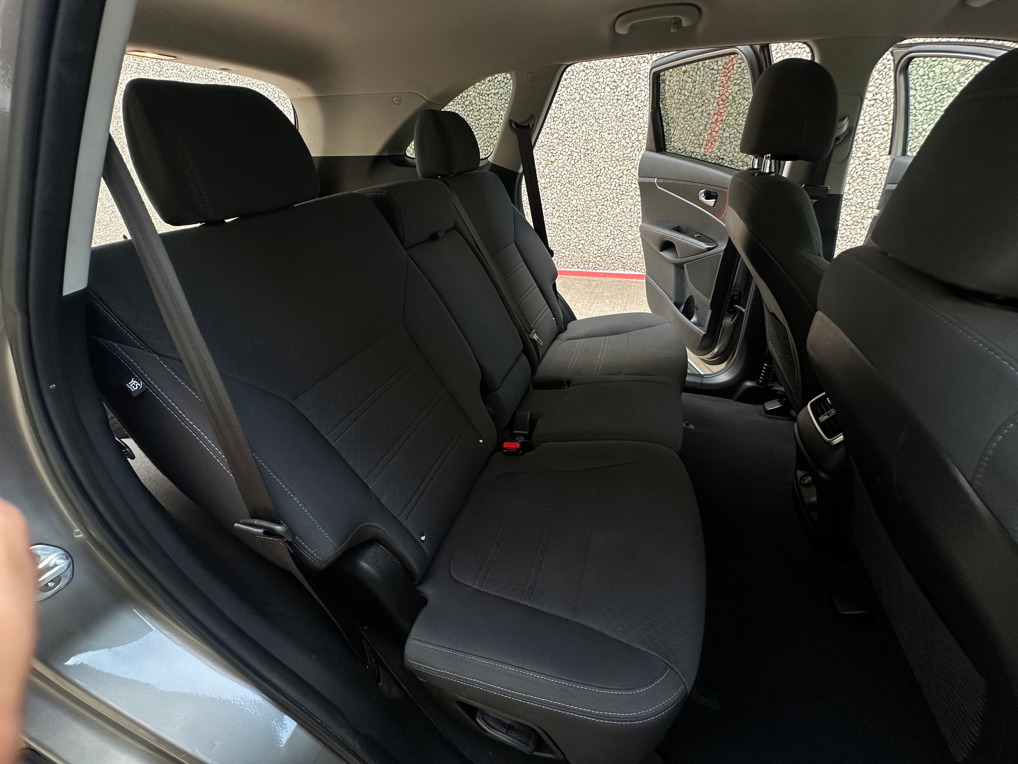 Used 2017 Kia Sorento FWD image 13