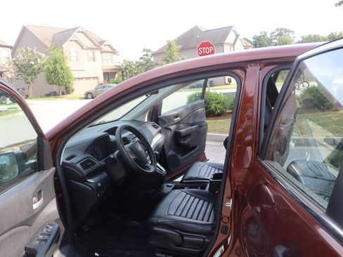Used 2015 Honda CR-V LX image 4