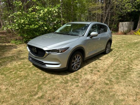 Used 2019 MAZDA CX-5 Grand Touring image 2