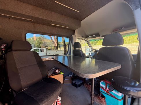 Used 2011 Mercedes-Benz Sprinter 2500 image 11