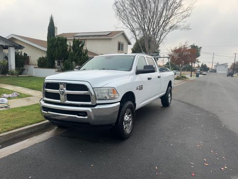 Used 2015 RAM 2500 Tradesman w/ Chrome Appearance Group image 5