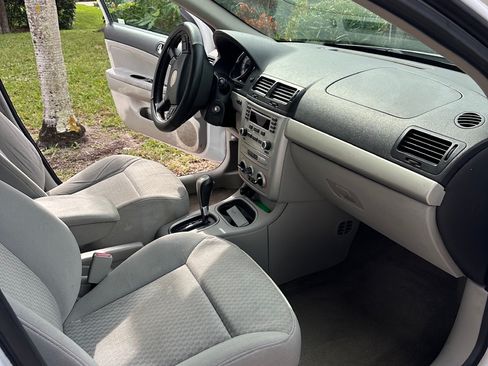 Used 2006 Chevrolet Cobalt LT w/ Preferred Equipment Group image 8