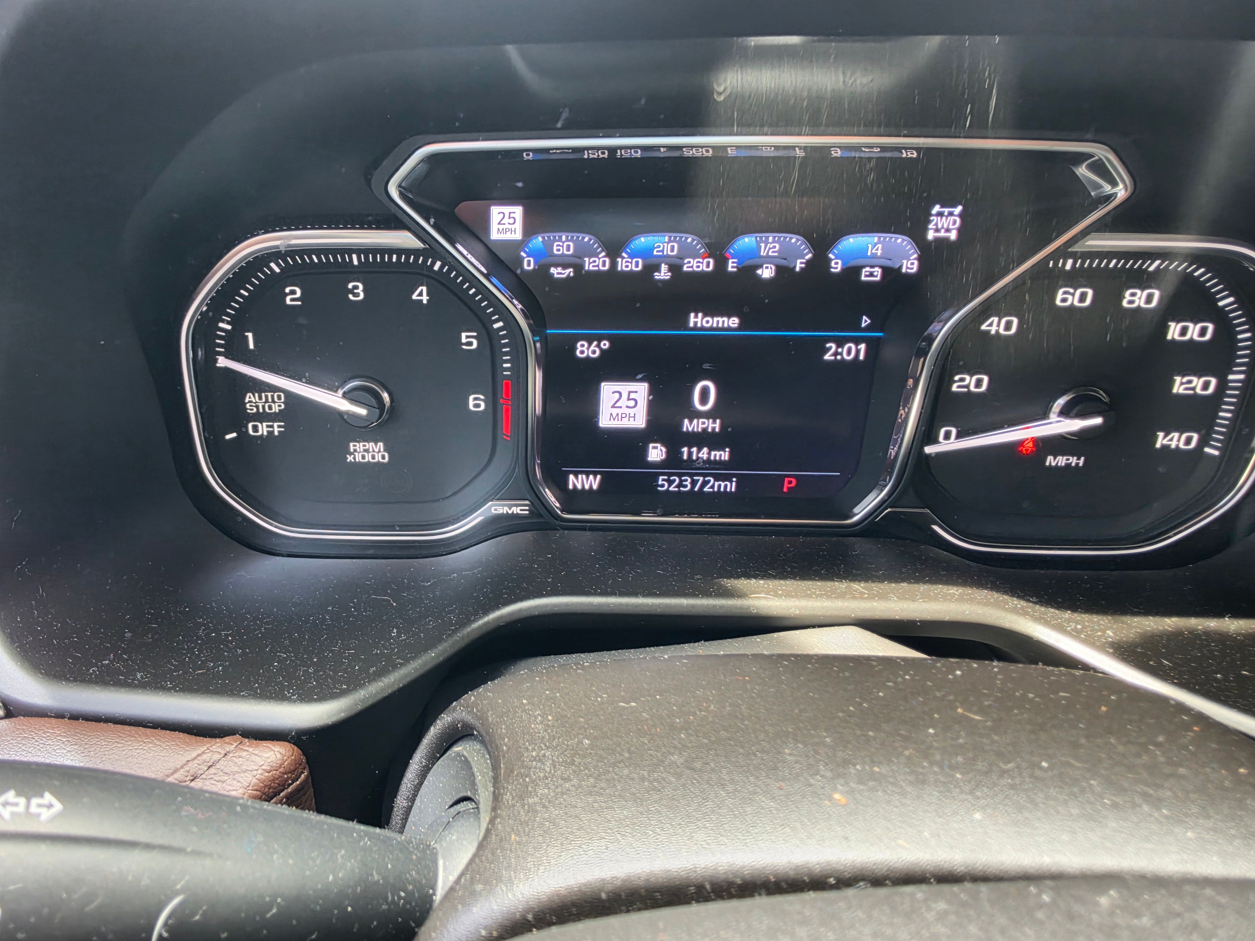 Used 2021 GMC Yukon Denali w/ Denali Premium Package AWD/4WD image 2