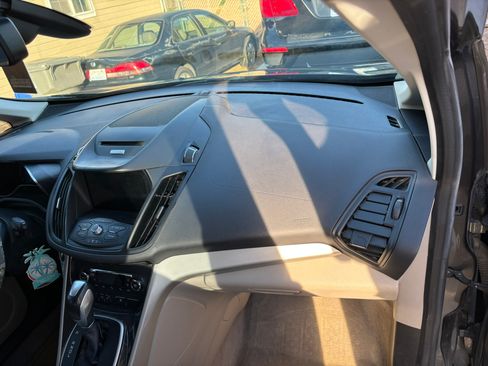 Used 2015 Ford C-MAX Energi SEL image 10