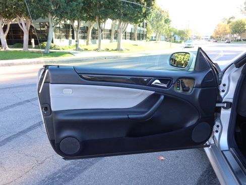 Used 2002 Mercedes-Benz CLK 55 AMG Coupe image 28