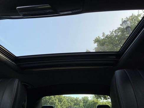 Used 2017 Mercedes-Benz E 300 image 28