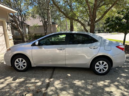 Used 2016 Toyota Corolla L image 8