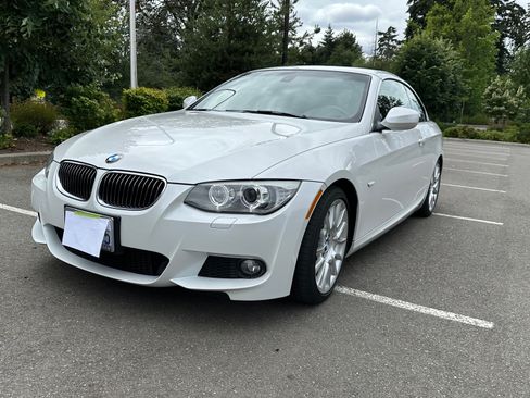Used 2012 BMW 328i Convertible RWD image 6