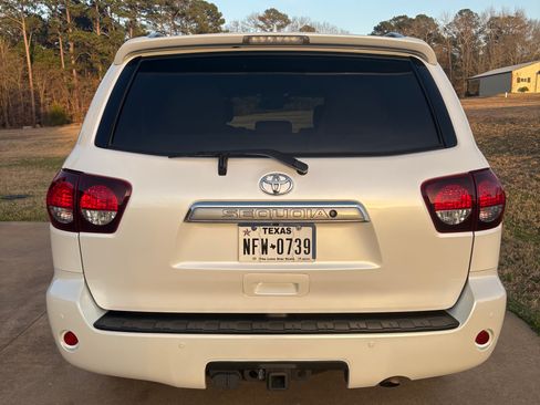 Used 2019 Toyota Sequoia Platinum image 5