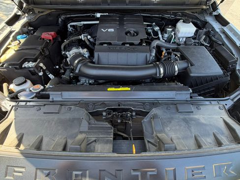 Used 2023 Nissan Frontier PRO-4X w/ Pro-4X Premium Package AWD/4WD image 19